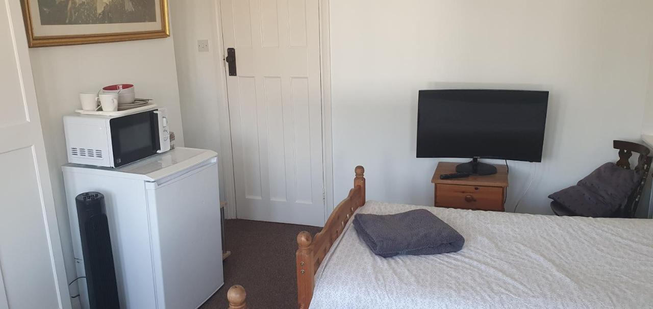 Private Rooms Just 19 Minutes From Central London Northfleet ภายนอก รูปภาพ
