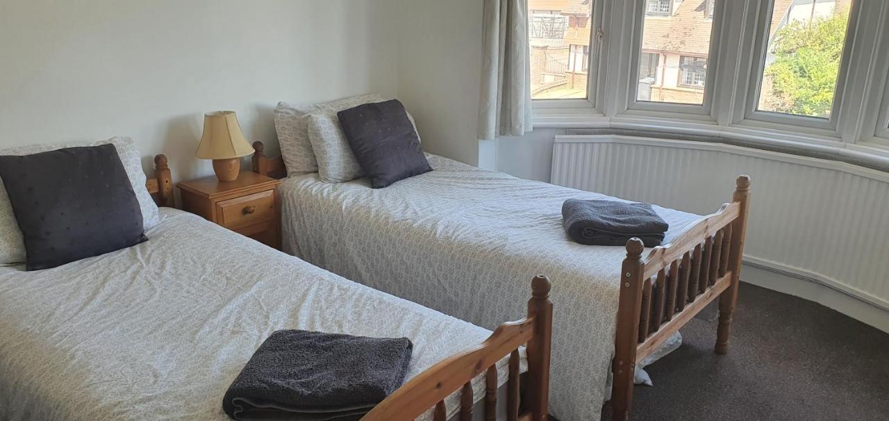 Private Rooms Just 19 Minutes From Central London Northfleet ภายนอก รูปภาพ
