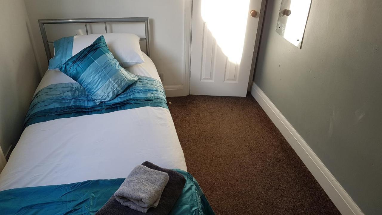 Private Rooms Just 19 Minutes From Central London Northfleet ภายนอก รูปภาพ